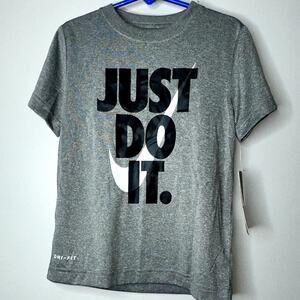 Nike Short Set Boys Size 6 Gray Short Sleeve Swoosh Black Shorts Athletic NWT